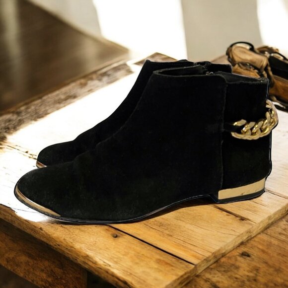 TopShop Black Suede Rocker Glam Gold Mod Luxe Gold Chain Detail 8 - Picture 1 of 9